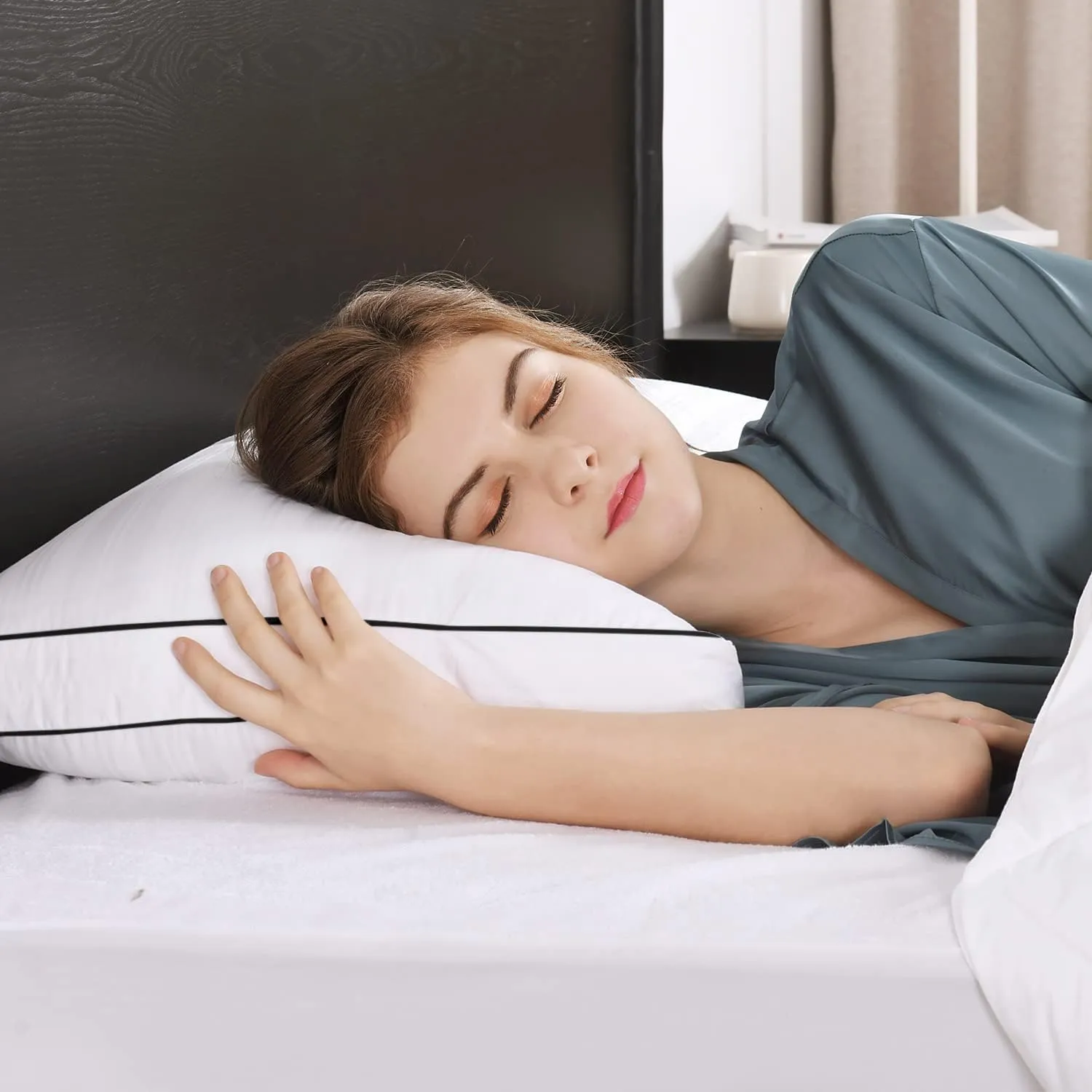 downluxe Goose Down Pillows - 2 Pack Gusseted Hotel Collection Feather Pillows for Back, Stomach or Side Sleepers, Queen Size Set of 2 (18"x26"x2")