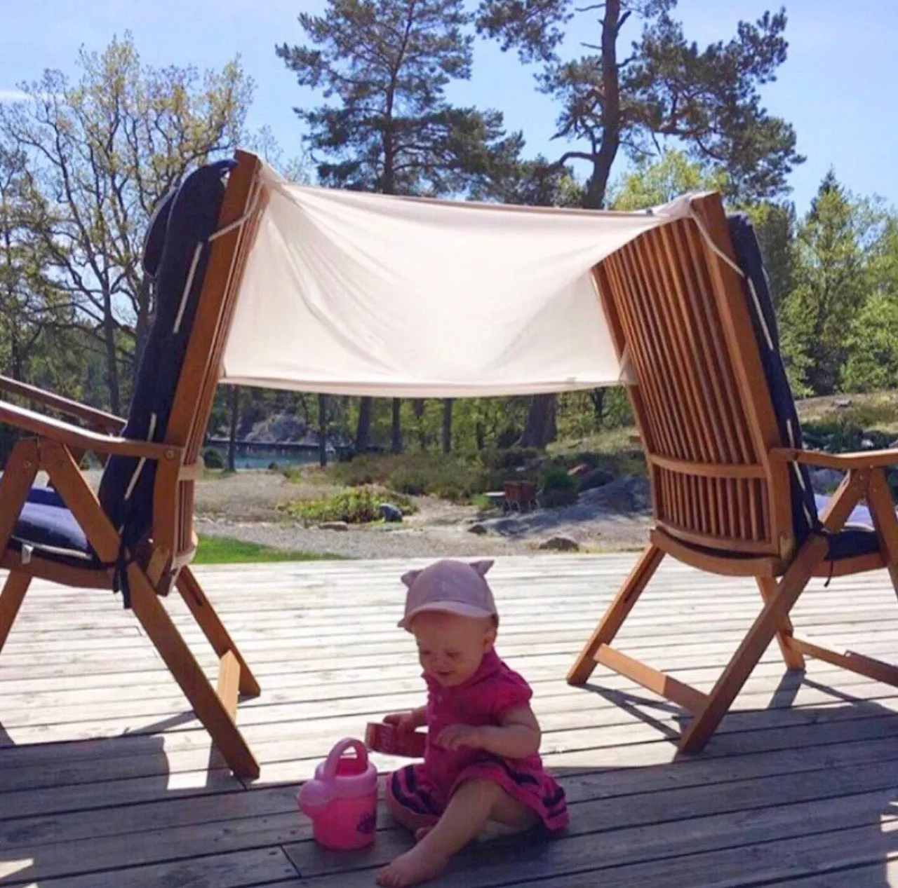 The Original Multi-use UV Blanket Black